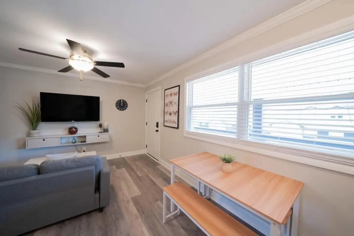 Ov Mosaic - Summer Suite North Camellia Acres Apartment